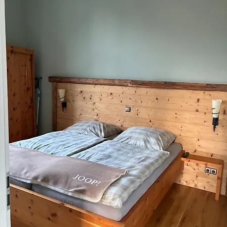 Gaestehaus Lelo 5 Апартаменты *